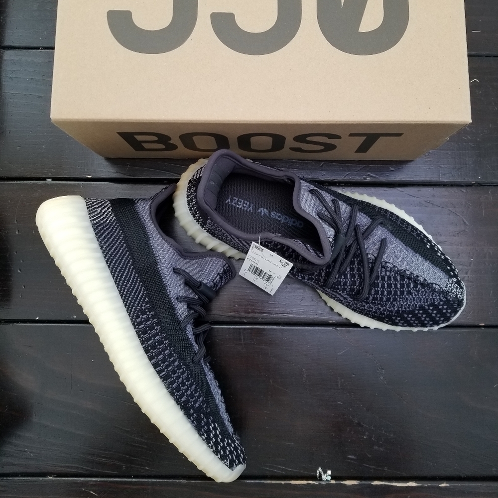 Yeezy Boost 350 V2 - size US 8 - Picture 3 of 3